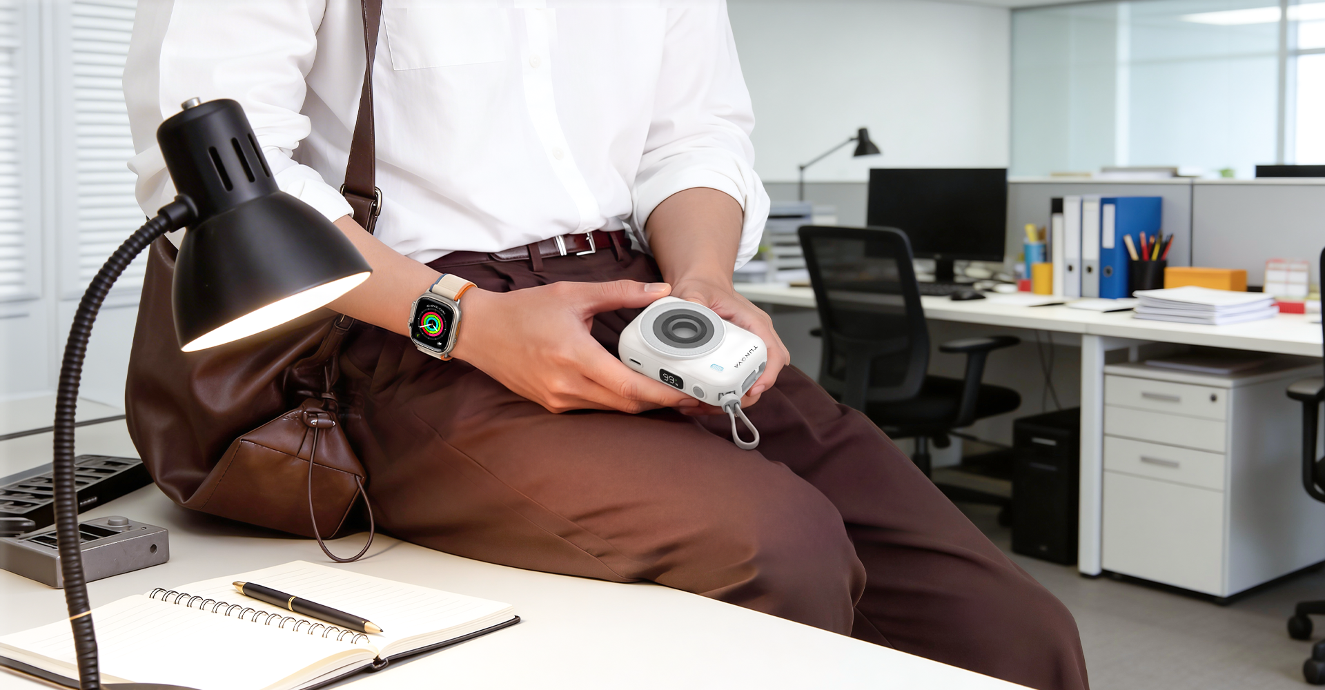 Your Go-To Carry for Apple Users: A Tech Kit Designed to Move More Lightly